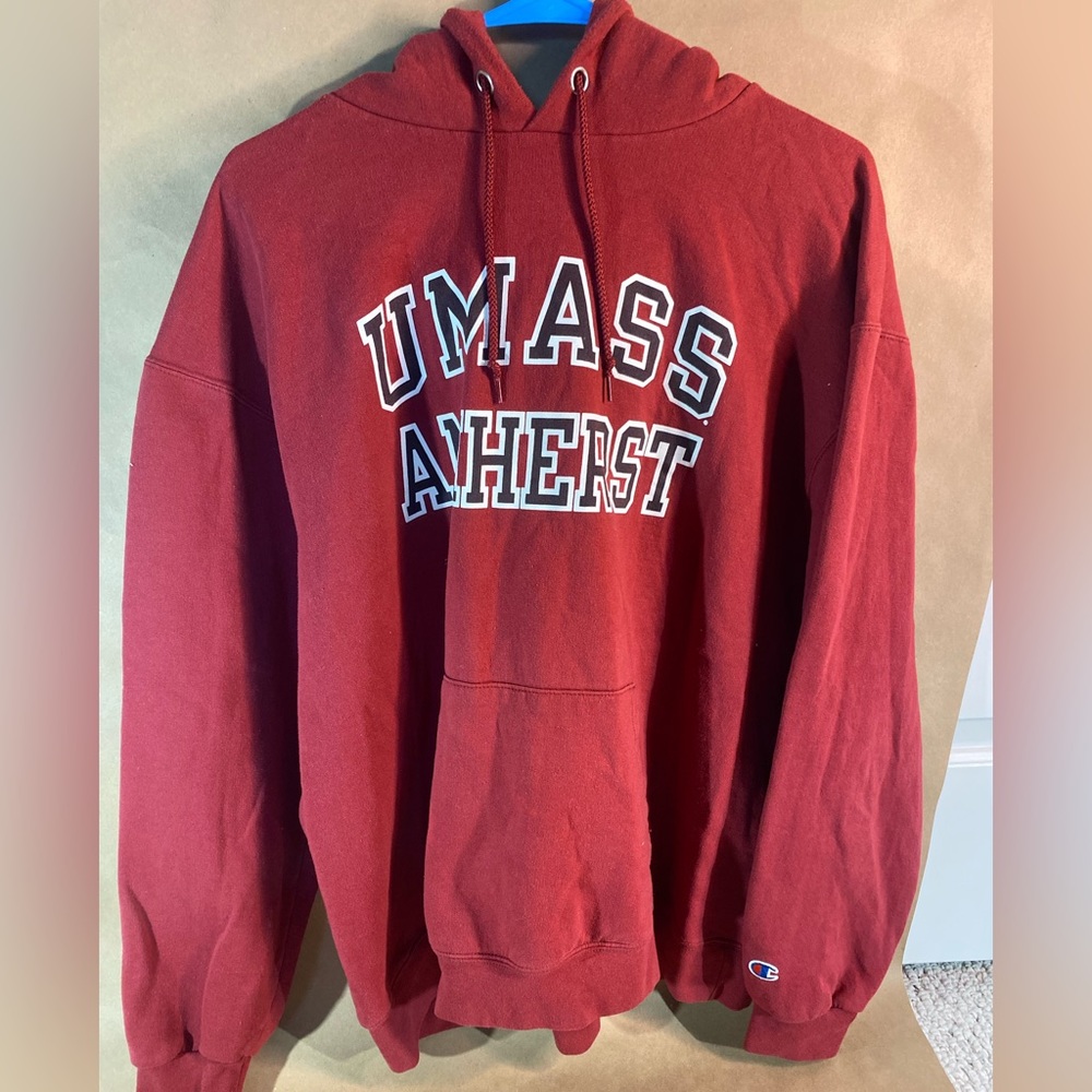 Men’s XL champion umass amherst hoodie